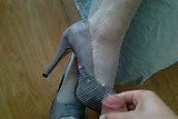 Feet cuming