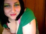 Webcam chick showing cleavage